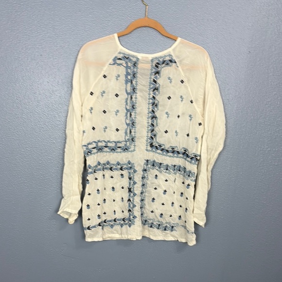 Johnny Was Women's Cream and Blue Embroidered Top - Picture 3 of 7